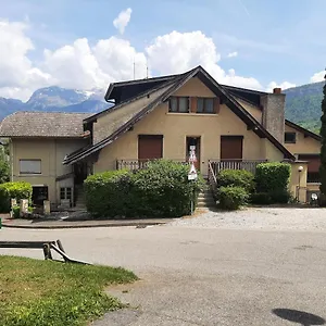 Les Chataigniers L'heritage Hotel