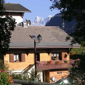 Chalet Peloton Bed & Breakfast