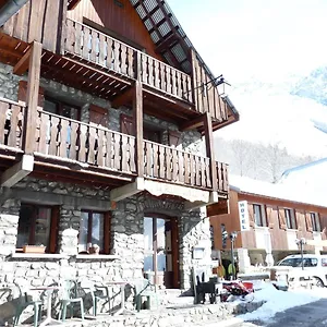 Le Relais Des Ecrins Hotel